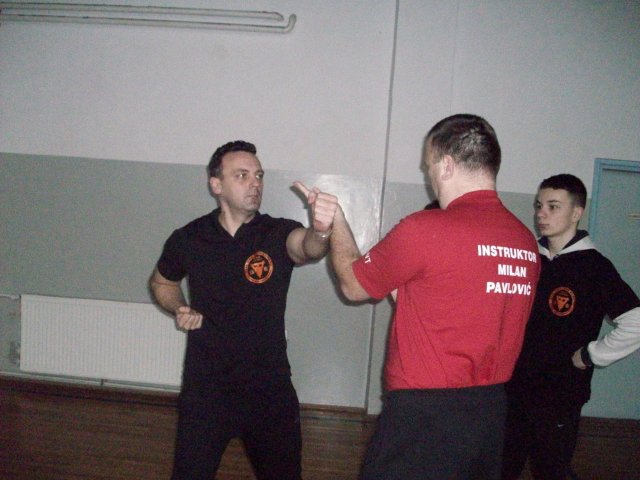 Seminar u Bratuncu i otvaranje kluba...